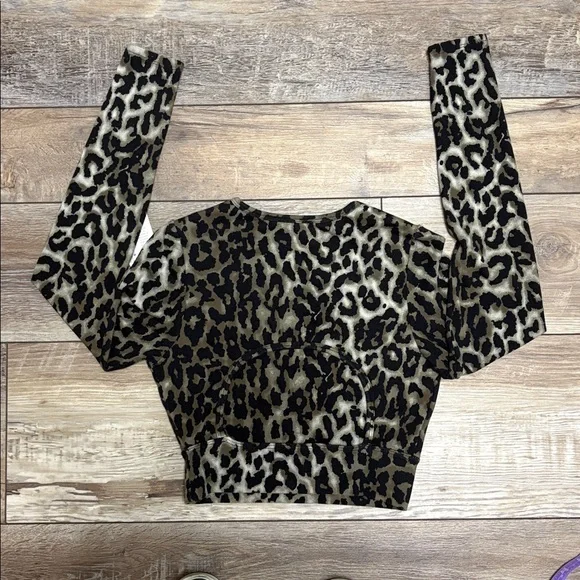 NWT Electric & Rose Kennedy Long Sleeve Crop Top Small Leopard - Picture 7 of 8